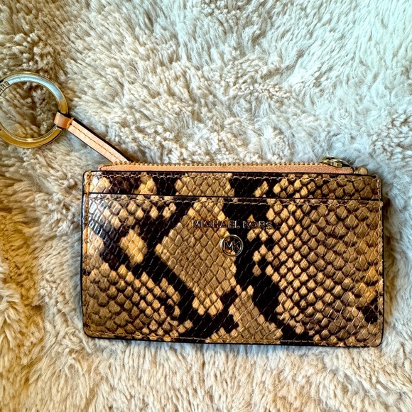 Michael Kors wallet - Picture 1 of 5